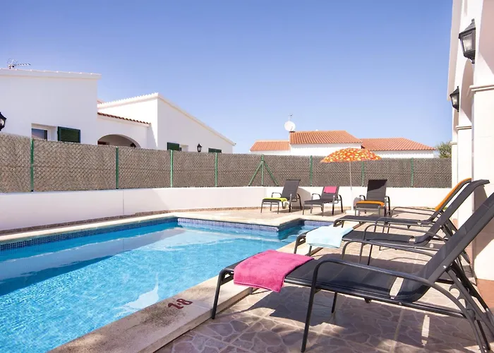 Villa S'olivera By *