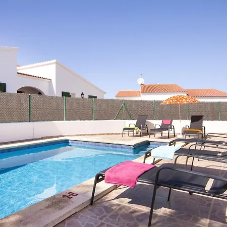 Villa S'olivera By *